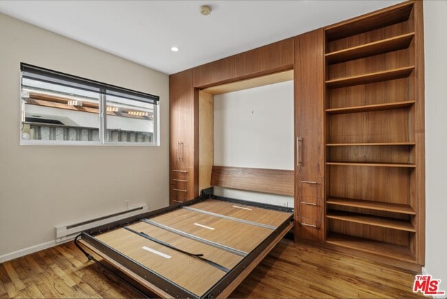 Building Photo - 27 18th Ave