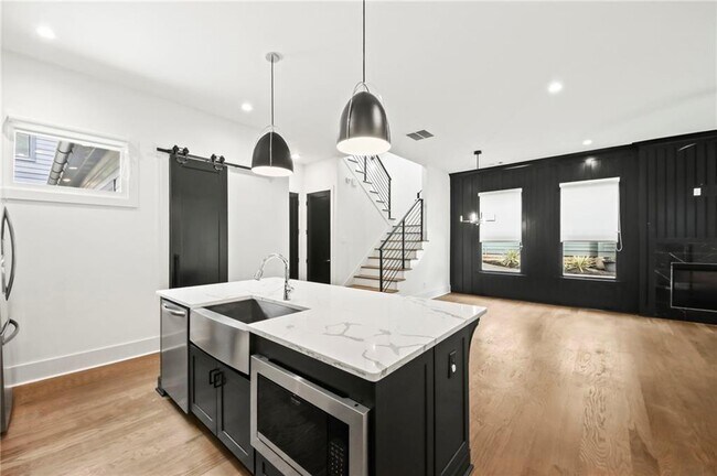 Building Photo - 1241 Bridges Ave SW