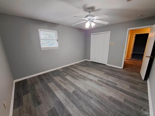 Building Photo - 7819 Hearthstone Cir