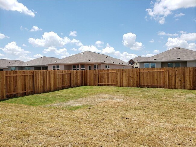Building Photo - 109 Red Buckeye St