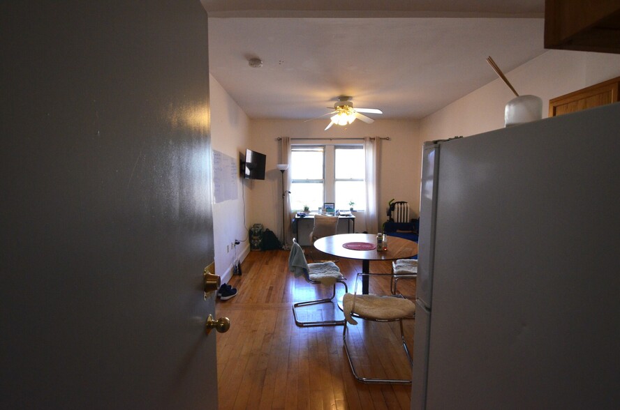 Building Photo - 41 Symphony Rd