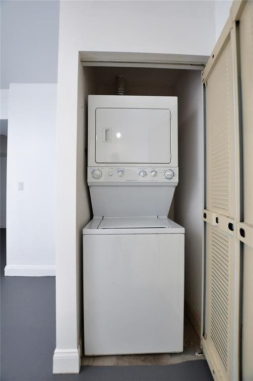 Building Photo - 101 E Flagler St