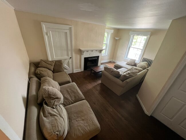 Building Photo - 203 Prospect St