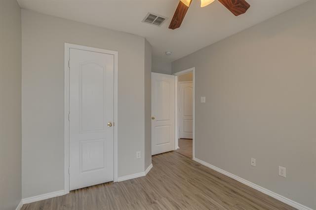 Building Photo - 4001 Rochester Dr