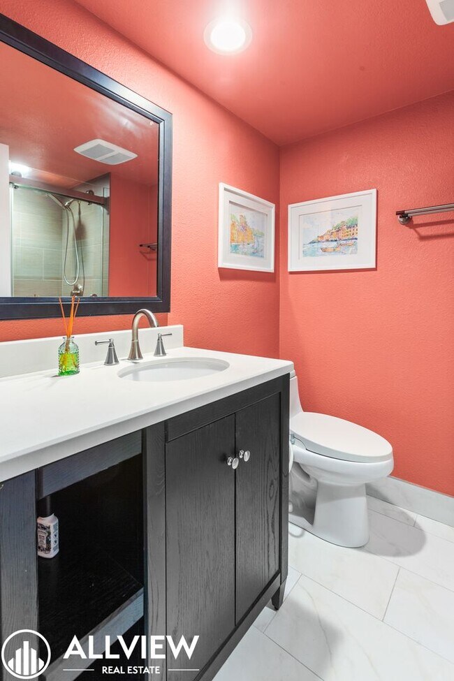 Building Photo - Beautifully Upgraded Home in Prime Mission Viejo Location