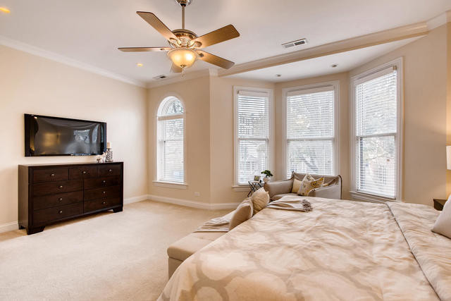 Master bedroom - 1816 W Newport Ave