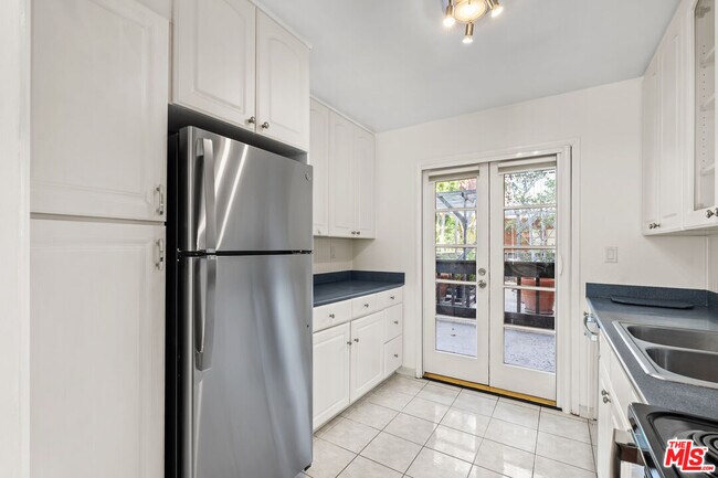 Building Photo - 4800 Maytime Ln