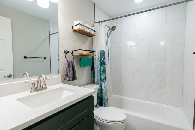 Building Photo - 4106 NE Senate St