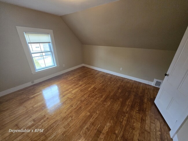 Building Photo - 232 Nahatan St