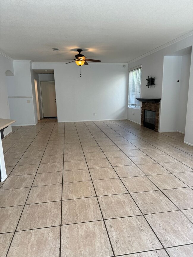Building Photo - For Rent in West Murrieta – Spacious 5BR Home