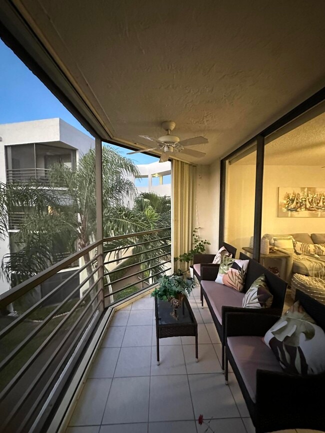 Building Photo - 3138 Via Poinciana