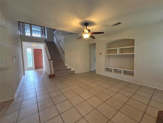 Building Photo - 3208 Santee Dr