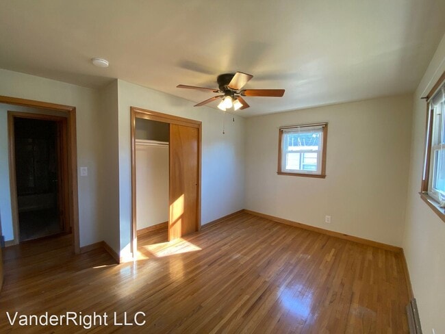 Building Photo - 3 br, 2 bath House - 2512 S Lyndale Ave