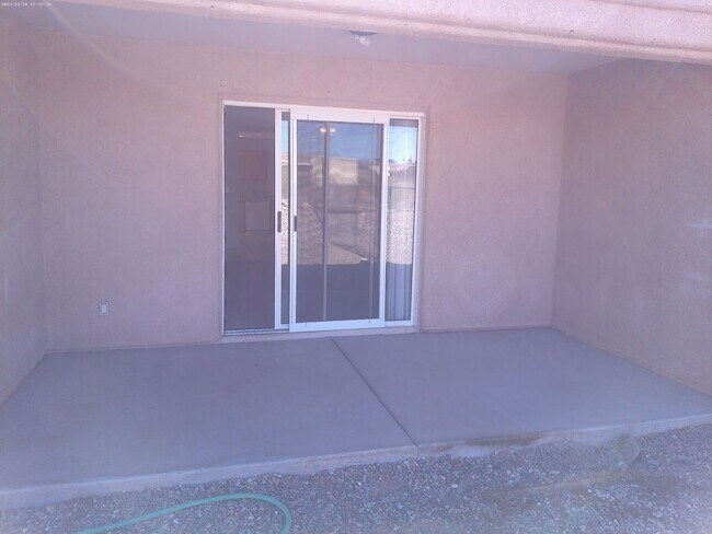 Building Photo - SA830