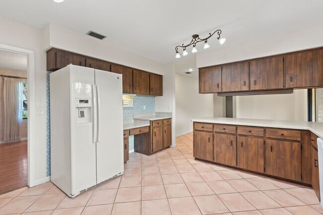 Building Photo - Spacious 4 Bedroom Ormond Beach Home with ...
