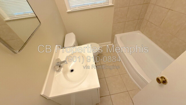 Building Photo - 4027 Faronia Dr