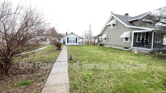 Building Photo - 1326 Campbell Ave