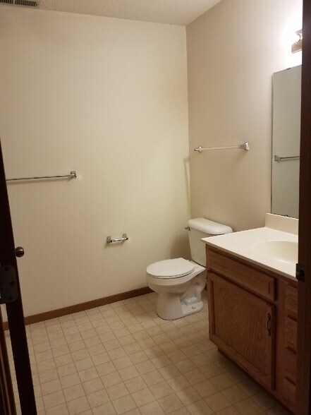 Building Photo - 1232 Spruce Ct