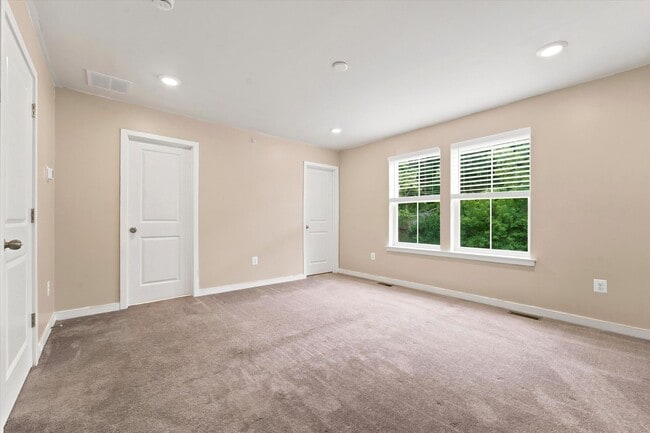 Building Photo - 3 B/2.5B Townhome in Downingtown School District