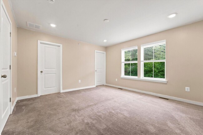 Building Photo - 59 Four Leaf Dr