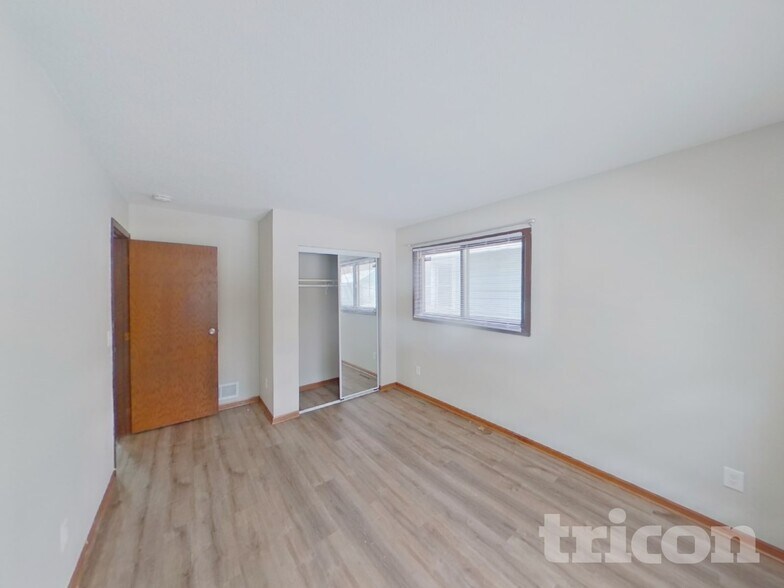 Building Photo - 1000 Concordia Ave