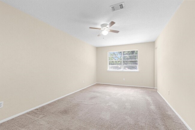 Building Photo - 24026 Spring Briar Ln