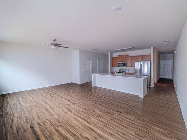 Building Photo - 400 Ruths Blvd