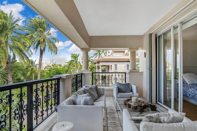Building Photo - 19237 Fisher Island Dr