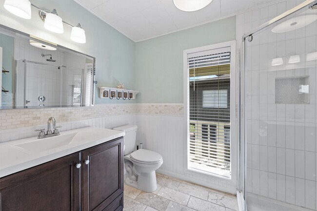 Building Photo - 16603 Jamaica Cove Rd