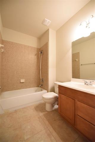 Building Photo - 6008 Calloway Dr