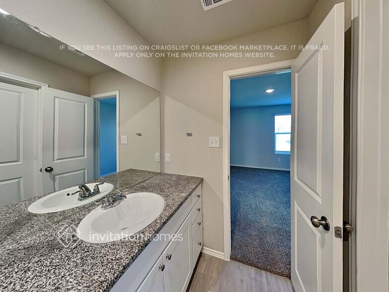 Building Photo - 14626 Calaveras Creek