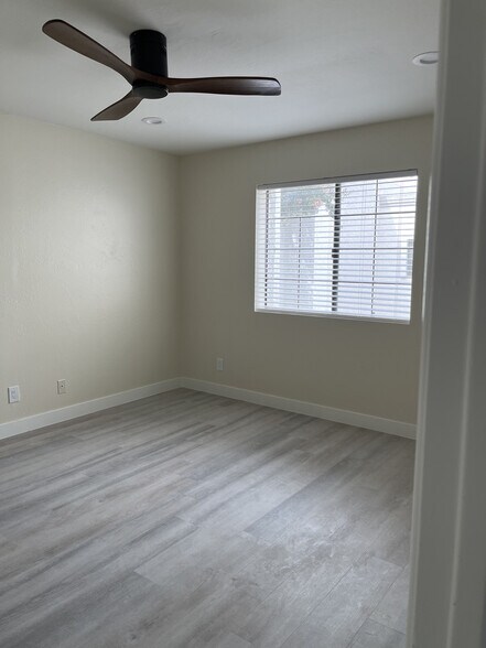 Building Photo - 2959 N 68th Pl