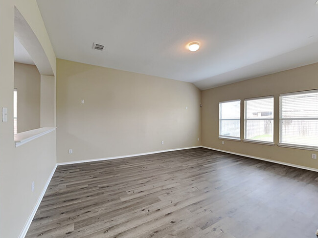 Building Photo - 1019 Mule Deer Rd