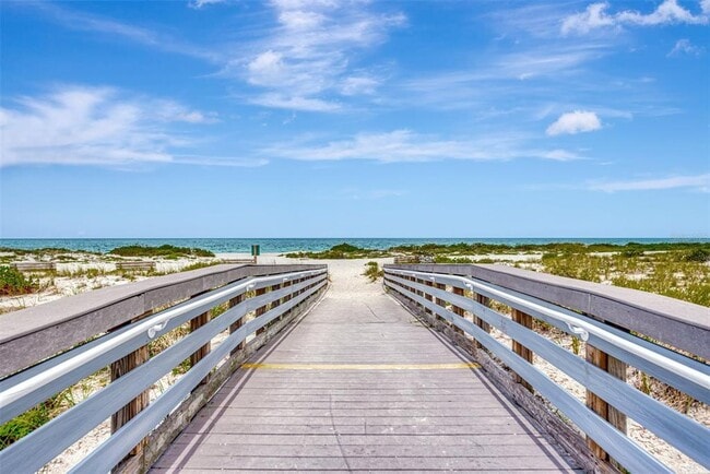 Building Photo - 830 The Esplanade N