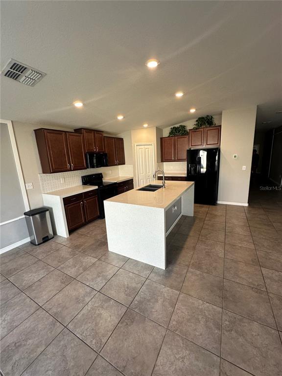 Building Photo - 903 Zone Tailed Hawk Pl
