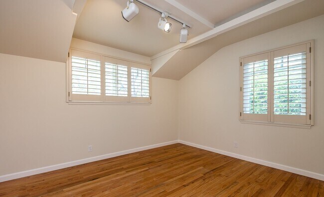 Building Photo - Luxury Single-Story Los Gatos Estate | Remodeled Throughout | Resort-Style Backyard