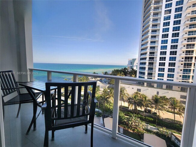 Building Photo - 3505 S Ocean Dr