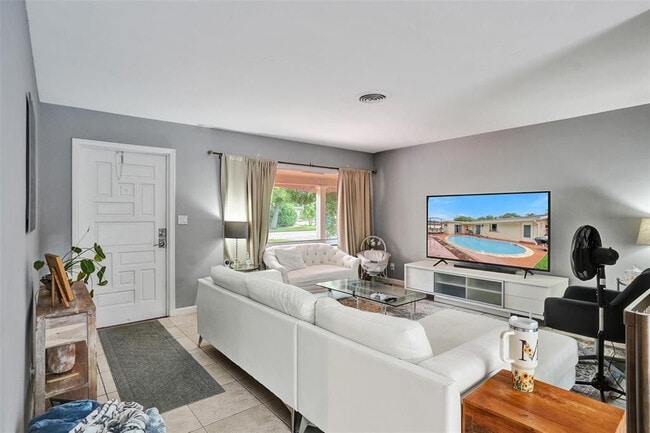 Building Photo - 6210 NE 21st Rd