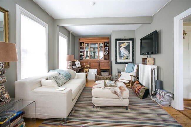 Building Photo - 94 Spring St