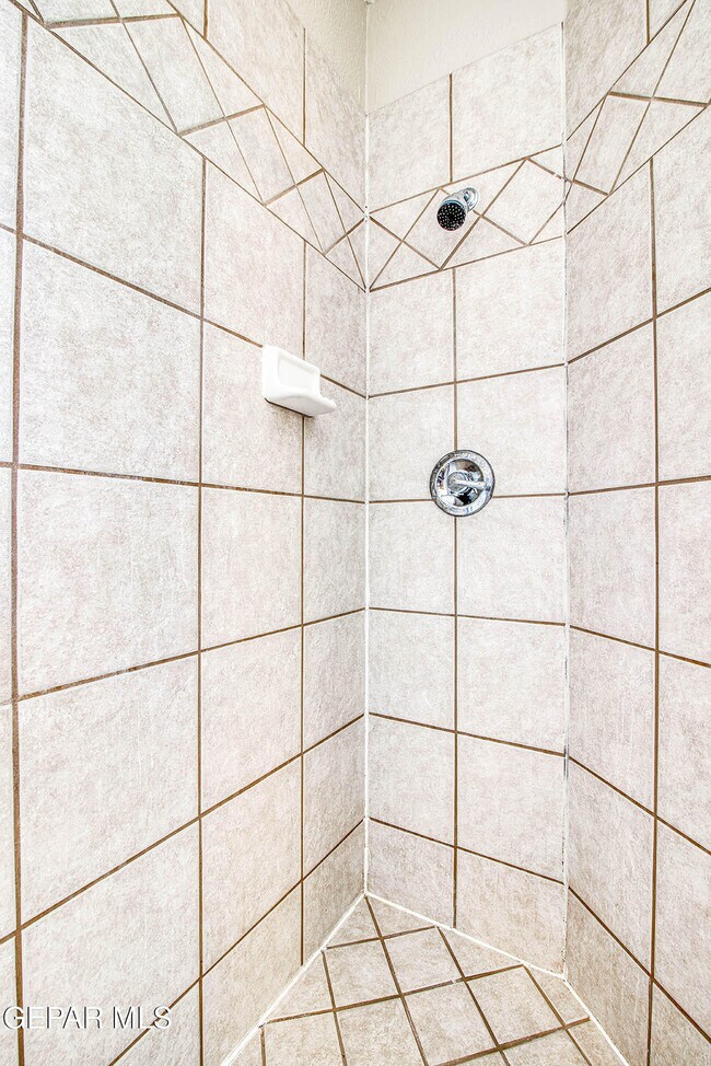 Building Photo - 6076 Los Siglos Dr