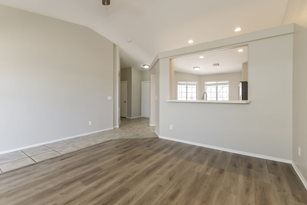 Building Photo - 1030 Blue Lantern Dr