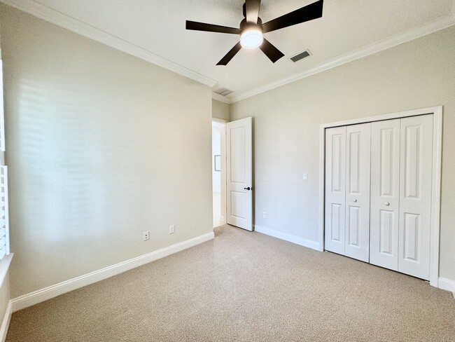 Building Photo - 45 Rinaldo Way