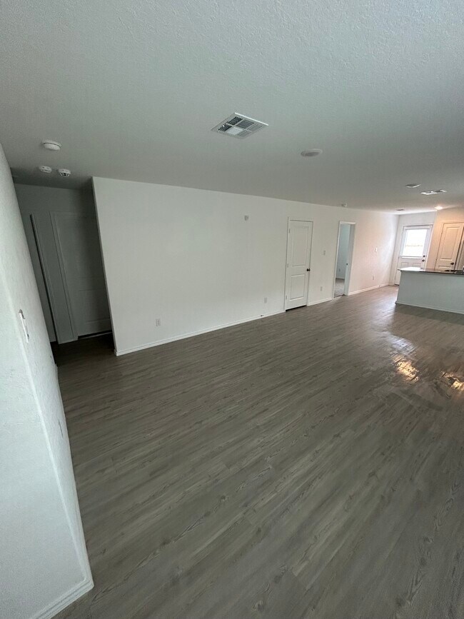 Building Photo - 9247 Saint Jerome