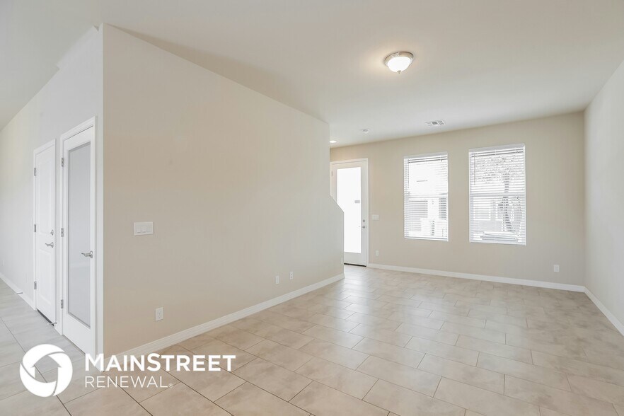 Building Photo - 2000 N 36th St