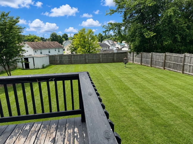 Building Photo - **Just listed**