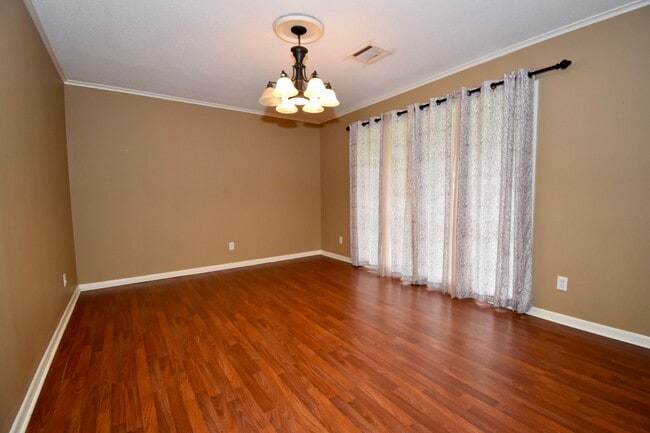 Building Photo - 3 Bed, 2 Bath Home in Ruston