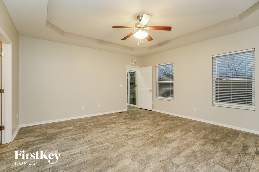 Building Photo - 6309 Greenhaven Ave