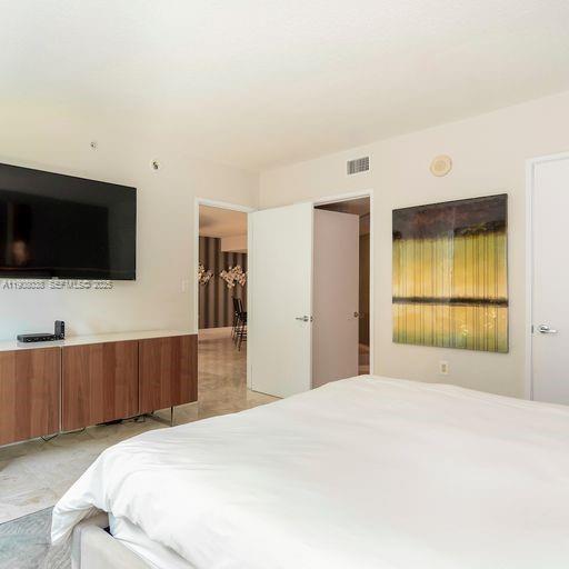 Building Photo - 200 Sunny Isles Blvd