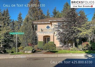 Building Photo - Luxurious 4-bedroom home in Sammamish with...