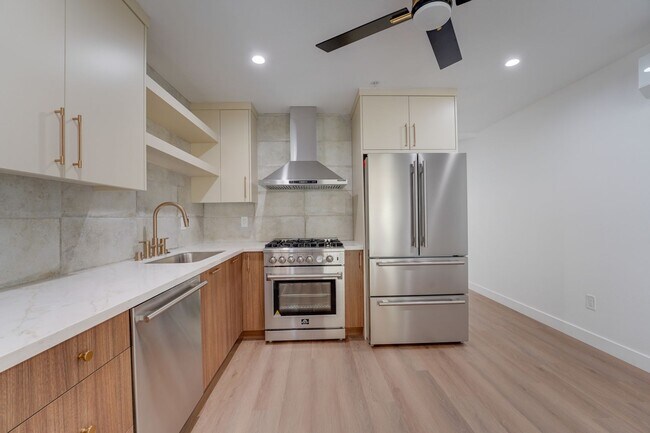 Interior Photo - Oceans 315